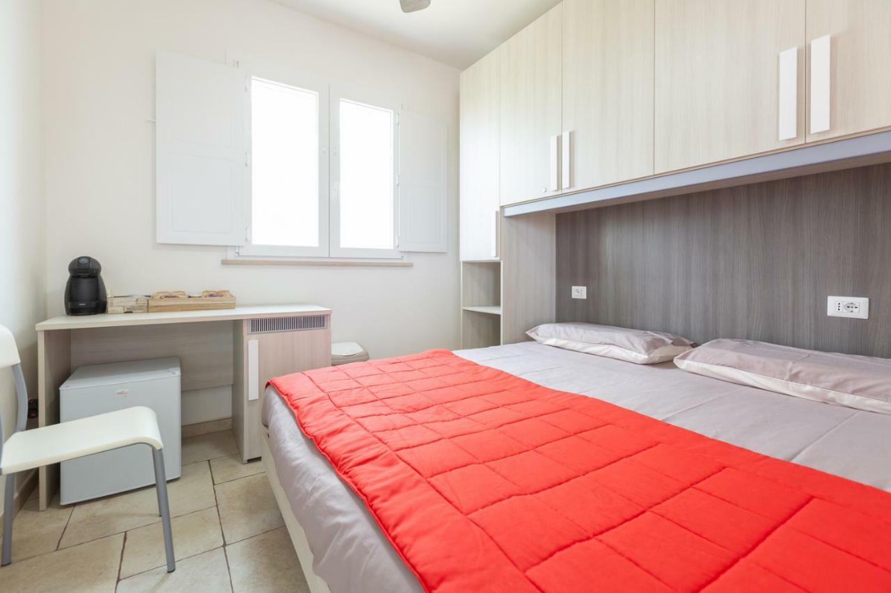 Villa Adele B&B Brindisi Bagian luar foto